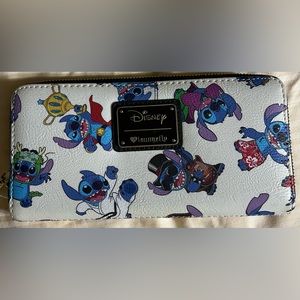 Disney  Stitch zipper wallet